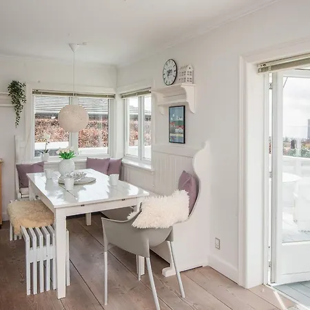 2 Person In V-by Traum Ferienhaus